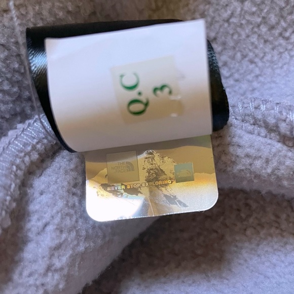 The North Face Women’s Cragmont Fleece Coat In Minimal Grey - Picture 8 of 11